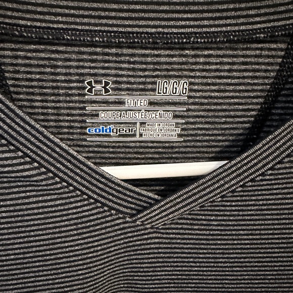 Men's Under Armour Cold Gear V-neck Long Sleeve Shirt Size Large - Picture 3 of 5